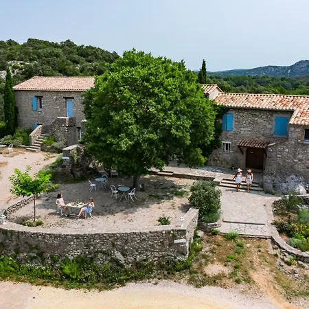 Domaine Privatise, Grand Pour Groupe, Piscine, Plages Privees Herault Causse-de-la-Selle